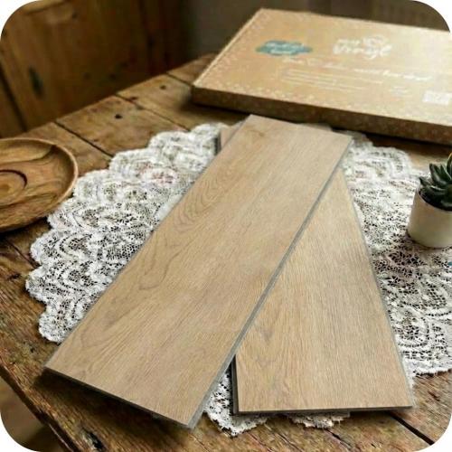 Groen & Janssen E-Commerce GmbH Muster Klick-Vinyl Eiche sand Edda | gratis bestellen