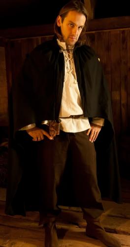 ERZFEINDCOM Cape mit Kapuze und Ausschnitt - Farbe: weinrot - Gre: Einheitsgre