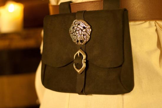 ERZFEINDCOM Mittelalterliche Tasche Urnes