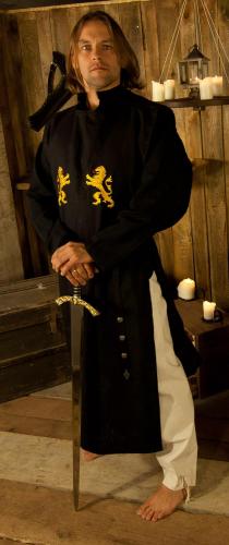 LEONARDO CARBONE Leinen-Waffenrock mit Stickerei L�wen-Motiv