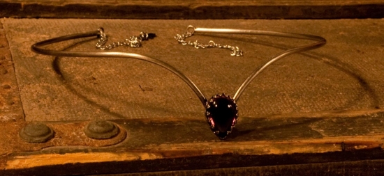 LAZELL HISTORIC Tiara Tropfen der Simplizitt - Farbe: lila