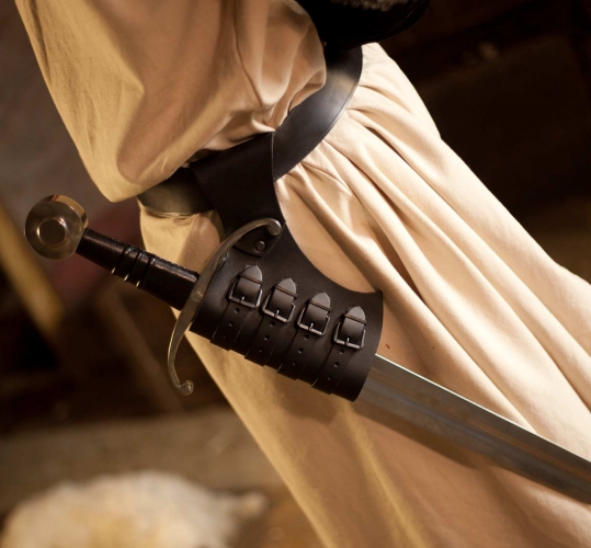 PERA PERIS Schwerthalter mit Schnallen - Farbe: schwarz