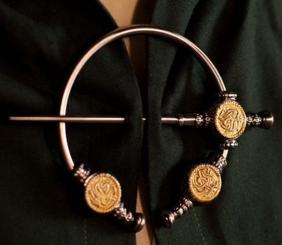 PERA PERIS Wikinger-Prachtfibel