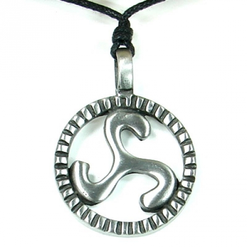 MEGALITH Zinnanh�nger Triskele im Kreis