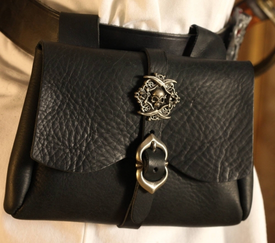 ERZFEINDCOM Schwarze mittelalterliche Ledertasche Pirat