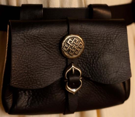 ERZFEINDCOM Schwarze mittelalterliche Ledertasche Kelten