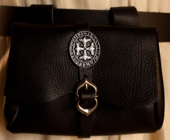 ERZFEINDCOM Schwarze mittelalterliche Ledertasche Thors Kreuz