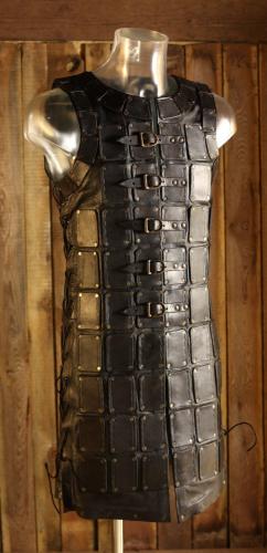 EPIC ARMOURY Schwarze Lederbrigandine - Gre: S/M