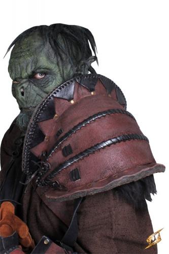 IRONFORTRESS Brachiale Ork Schulterr�stung braun