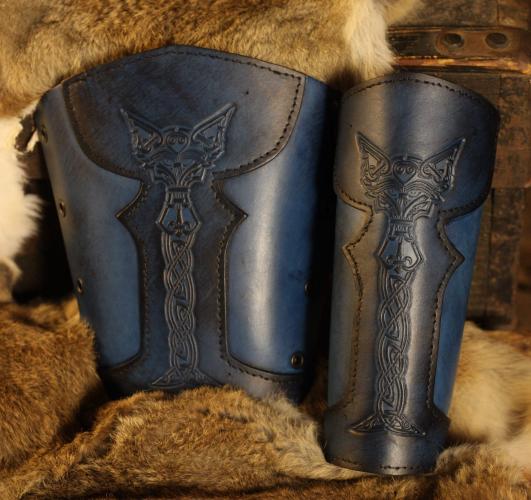 BLACK RAVEN ARMOURY LARP Armschienen Vendel - Gre: S/M - Farbe: dunkelblau