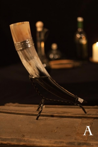 WUTSCHKA KUNSTHANDWERK Trinkhorn Wikinger 0,5L