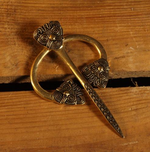 PERA PERIS Hufeisenfibel 7cm