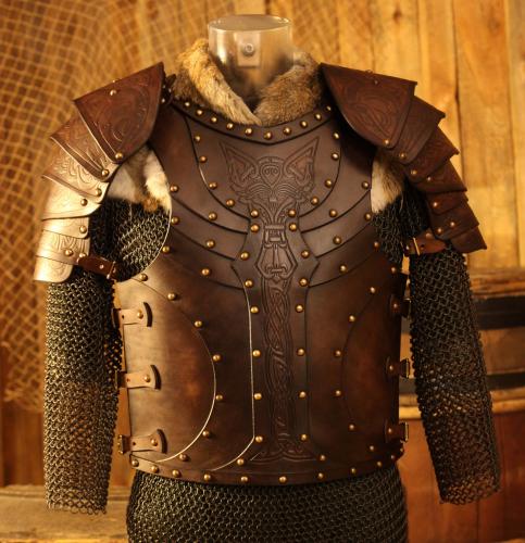 BLACK RAVEN ARMOURY LARP Set Lederrstung und Schulterrstung - Gre: S - Farbe: dunkelbraun