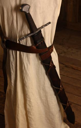 WYVERN Lederschwertscheide fr Langschwert 90cm, braun