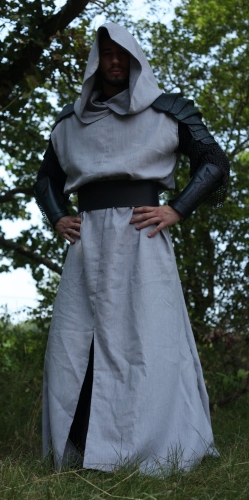 LARP FASHION KLEIDER Lange hellgraue Tunika mit Kapuze - Gre: L/XL