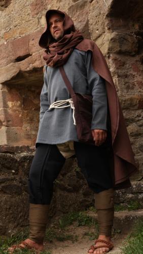 LARP FASHION CAPES LARP Umhang aus Leinen mit Schal - Farbe: dunkelbraun