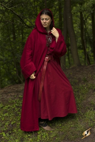 EPIC ARMOURY Robe Benedict weinrot - Gr��e: M/L