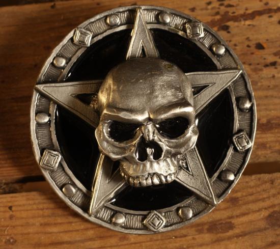 TANSIDE Grtelschnalle Pentragramm mit Totenkopf