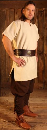 STICKMASCHINE Breiter Mittelalterg�rtel mit Ziernieten - Farbe: dunkelbraun - Gr��e: XS