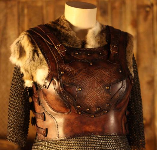 BLACK RAVEN ARMOURY LARP Lederrstung Clanfhrerin - Gre: L/XL - Farbe: saddle tan