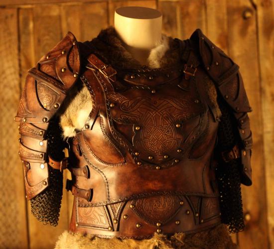 BLACK RAVEN ARMOURY LARP Lederrstung Komplettset Clanfhrerin - Gre: L/XL - Farbe: saddle tan