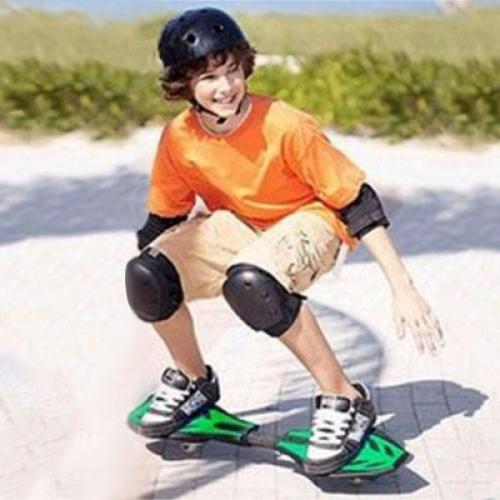 InnovaGoods Boost Skate Surfing Skateboard (2 Rder)