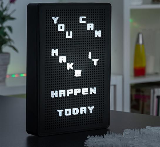 InnovaGoods Tafel mit Aufsteckbaren LED Buchstaben